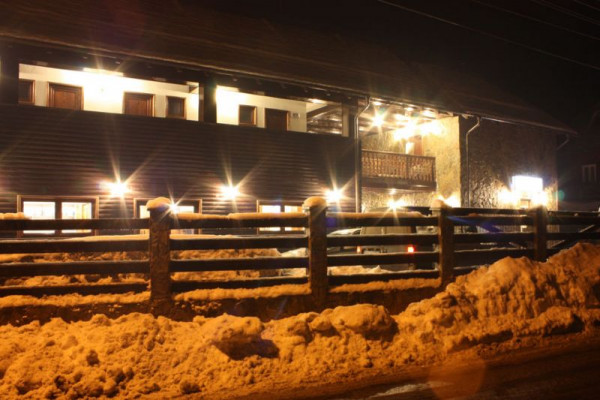 Pensiunea Conacul Samfirei